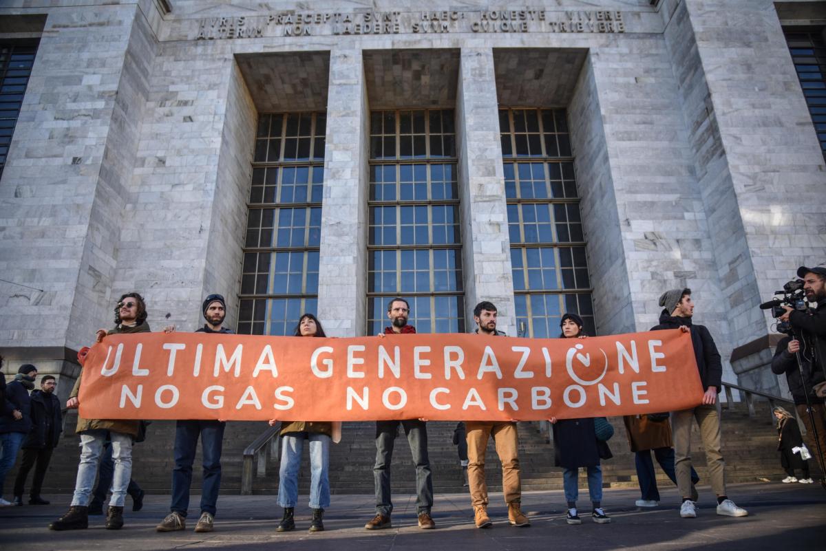 Padova: Ultima Generazione sotto inchiesta per associazione a delin…