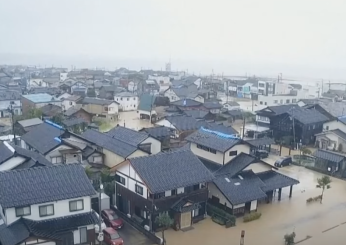 Giappone, alluvione a Ishikawa: sei morti e centinaia di sfollati. Cosa è successo? | VIDEO E FOTO