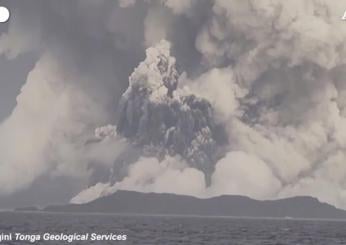 Nuova isola nell’Oceano Pacifico: nata in 11 ore dall’eruzione del vulcano Home Reef