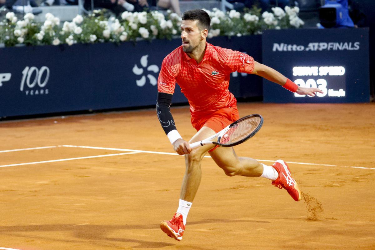 ATP Roma 2023, Djokovic batte Etcheverry ma fatica nel primo set