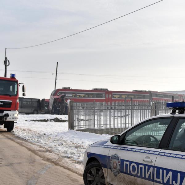 Serbia, treno merci deraglia e disperde ammoniaca: 50 persone intos…