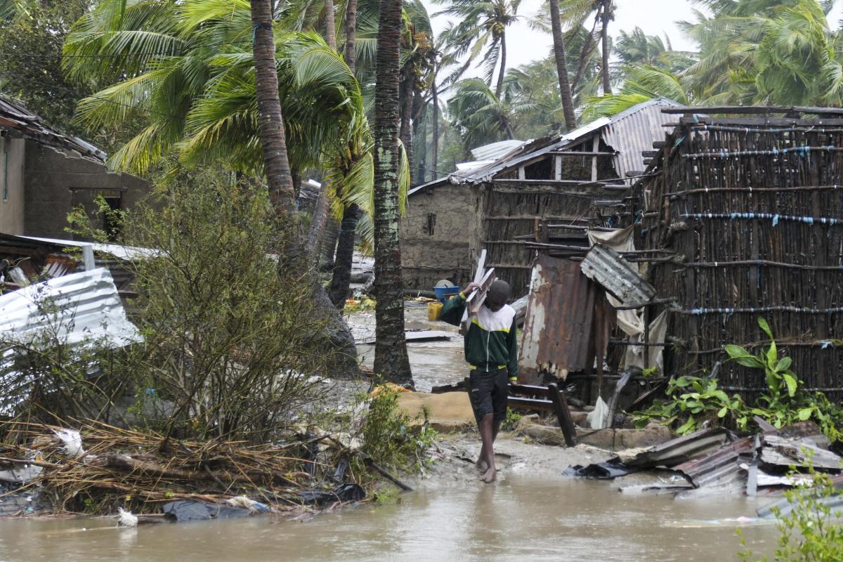 Mozambico, colpisce per la seconda volta Freddy: il ciclone tropica…