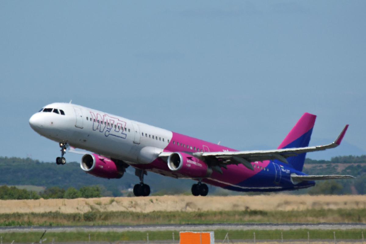 Wizz Air voli cancellati per problemi ai motori: ecco quali e per dove