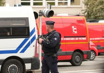 Francia, attacco terroristico con un morto: l’attentatore gridava “…