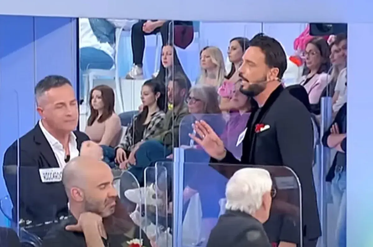 Riccardo Guarnieri pronto a tornare a Uomini e Donne? L’indizio soc…