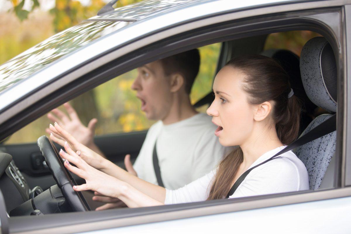 Come superare la paura di guidare: ecco alcuni consigli pratici per guidare in serenità