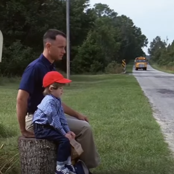 Come finisce “Forrest Gump”? Significato del finale del film