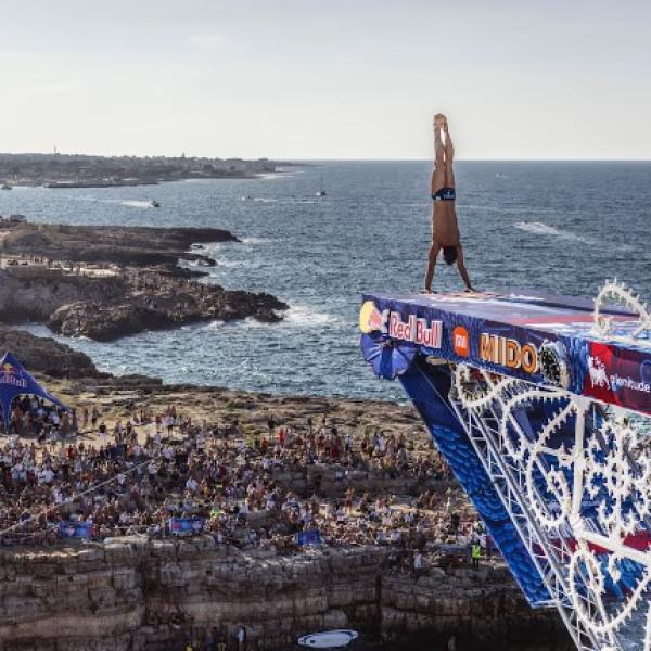 Red Bull Cliff Diving Polignano, cos’è e quali regole?