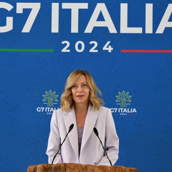 G7, Meloni chiude il summit e in conferenza stampa parla di “grande successo” e attacca l’opposizione: “Rissa alla Camera mancanza di rispetto per l’Italia”