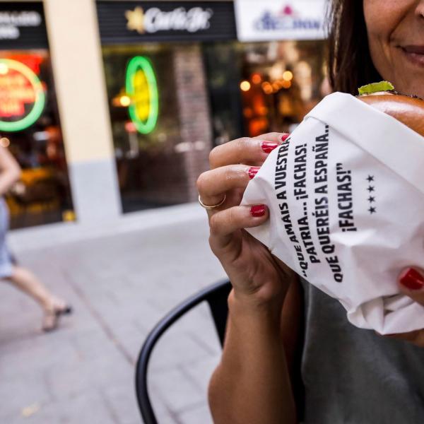 Ipotesi stimolazione elettrica cerebrale per evitare l’overdose di cibo