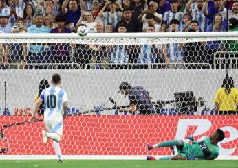 Copa America, l’Argentina elimina l’Ecuador e va in semifinale: Messi sbaglia il rigore ma il Dibu… | VIDEO