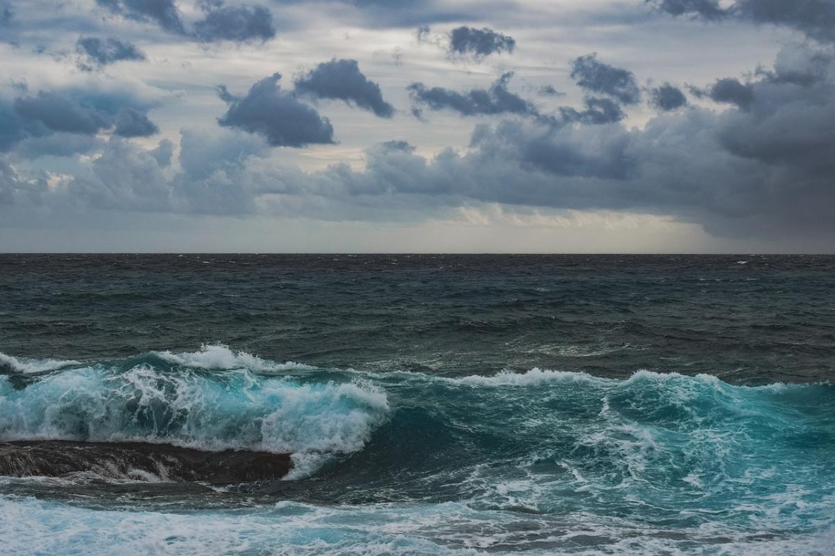 Porticello, barca a vela affonda per una tromba d’aria: cosa è successo e quanti sono i dispersi in provincia di Palermo