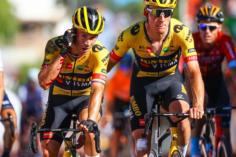 Vuelta 2022, si ritira Primoz Roglic dopo la caduta di ieri