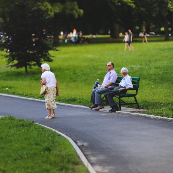 Quanti contributi servono per andare in pensione a 60 anni?