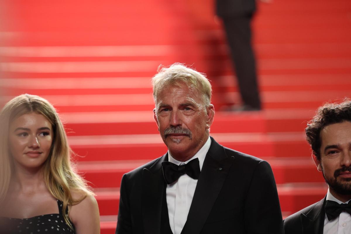 Festival di Cannes 2024, Kevin Costner torna con un film western: trionfo per il film “Horizon”. Ecco quando uscirà in Italia