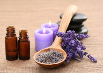 Come usare l’olio essenziale alla lavanda? 10 consigli per il benessere e la salute