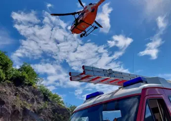 Incidente a Loppio (Trento): violento scontro tra un tir e un furgo…