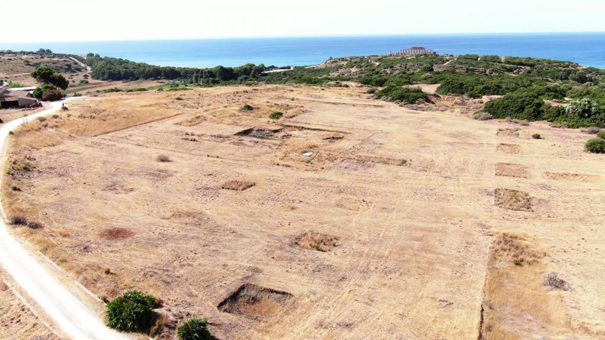 Selinunte: nuove scoperte nell’agorà e nel tempio R