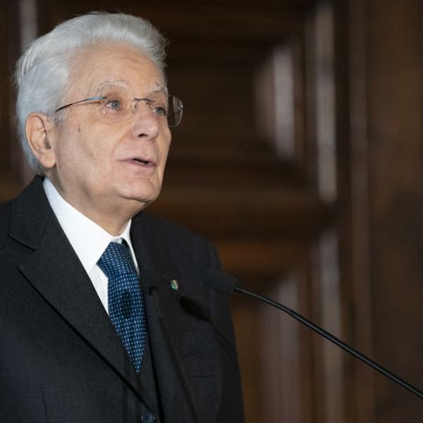 Mattarella: “La Costituzione ripudia la guerra, il bilancio delle vittime è allarmante”