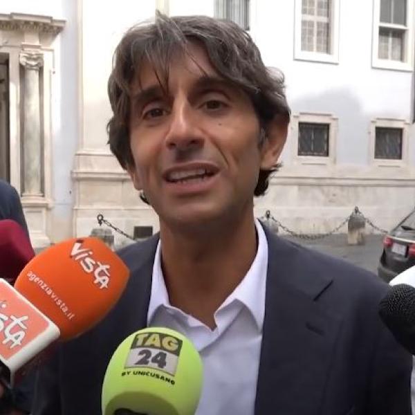 Manifestazione Giovani palestinesi inneggia al 7 ottobre, sdegno bipartisan, Donzelli: “Inaccettabile” | VIDEO