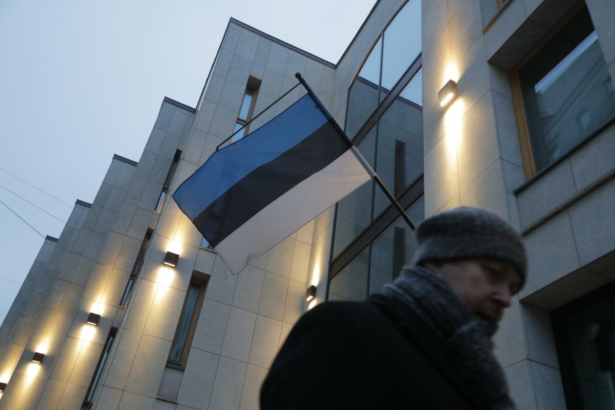 Estonia, Tallinn valuta la chiusura dei confini con la Russia: “Non…