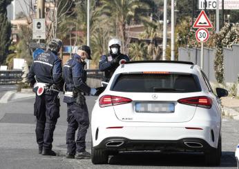 Roma, incidente sulla Casilina questo pomeriggio: scontro tra auto e moto, morto un centauro