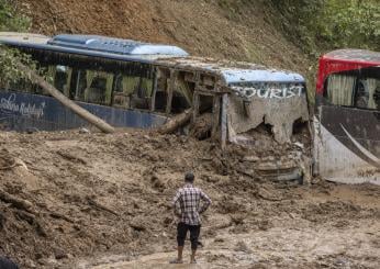 Nepal, incessanti piogge monsoniche e inondazioni: oltre 148 morti e 64 dispersi | VIDEO