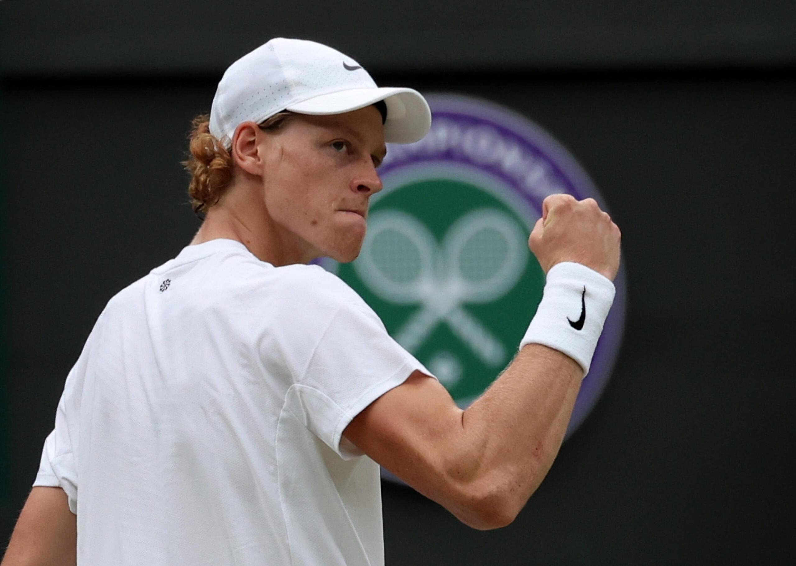 Wimbledon 2023, Jannik Sinner è perfetto: batte Safiullin e va in semifinale