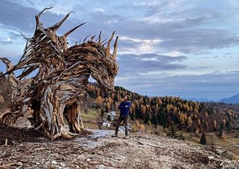 Chi è Marco Martalar, lo scultore del legno autore del Drago di Vai…