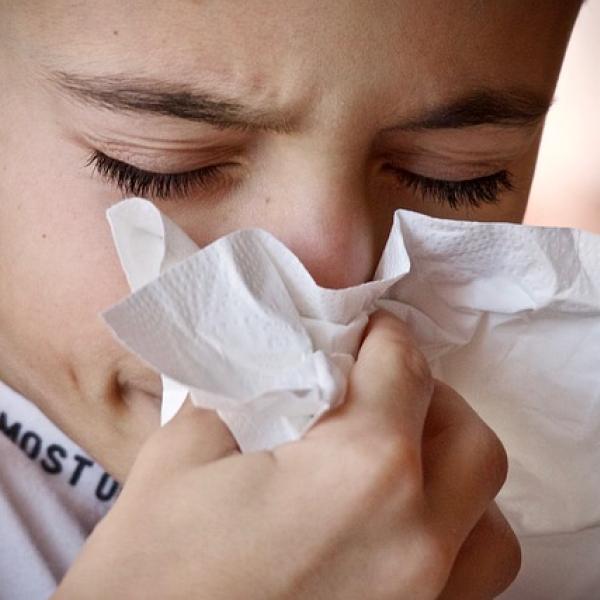 Long raffreddore: sintomi, cos’è, durata, cura e rimedi. È grave?