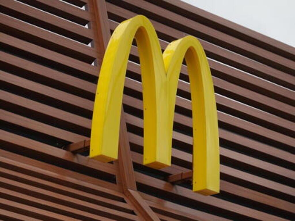 Offerte di lavoro, McDonald’s assume 5.000 figure fino alla fine del 2024: come inviare domanda di candidatura