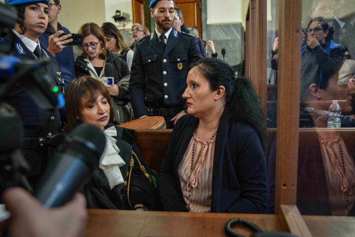 Processo Alessia Pifferi, indagini su altre due psicologhe. Il pm: “Dall’imputata dichiarazioni ‘imbeccate’ da altre persone”