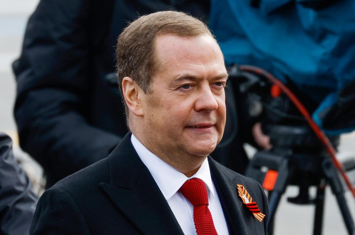 Medvedev contro l’Occidente: “Draghi non è Berlusconi”