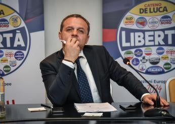 Elezioni Europee 2024, C. De Luca presenta la lista “Libertà” e poi attacca Renzi: “Supereremo il 4,2%. Faremo meglio di Stati Uniti d’Europa”| VIDEO