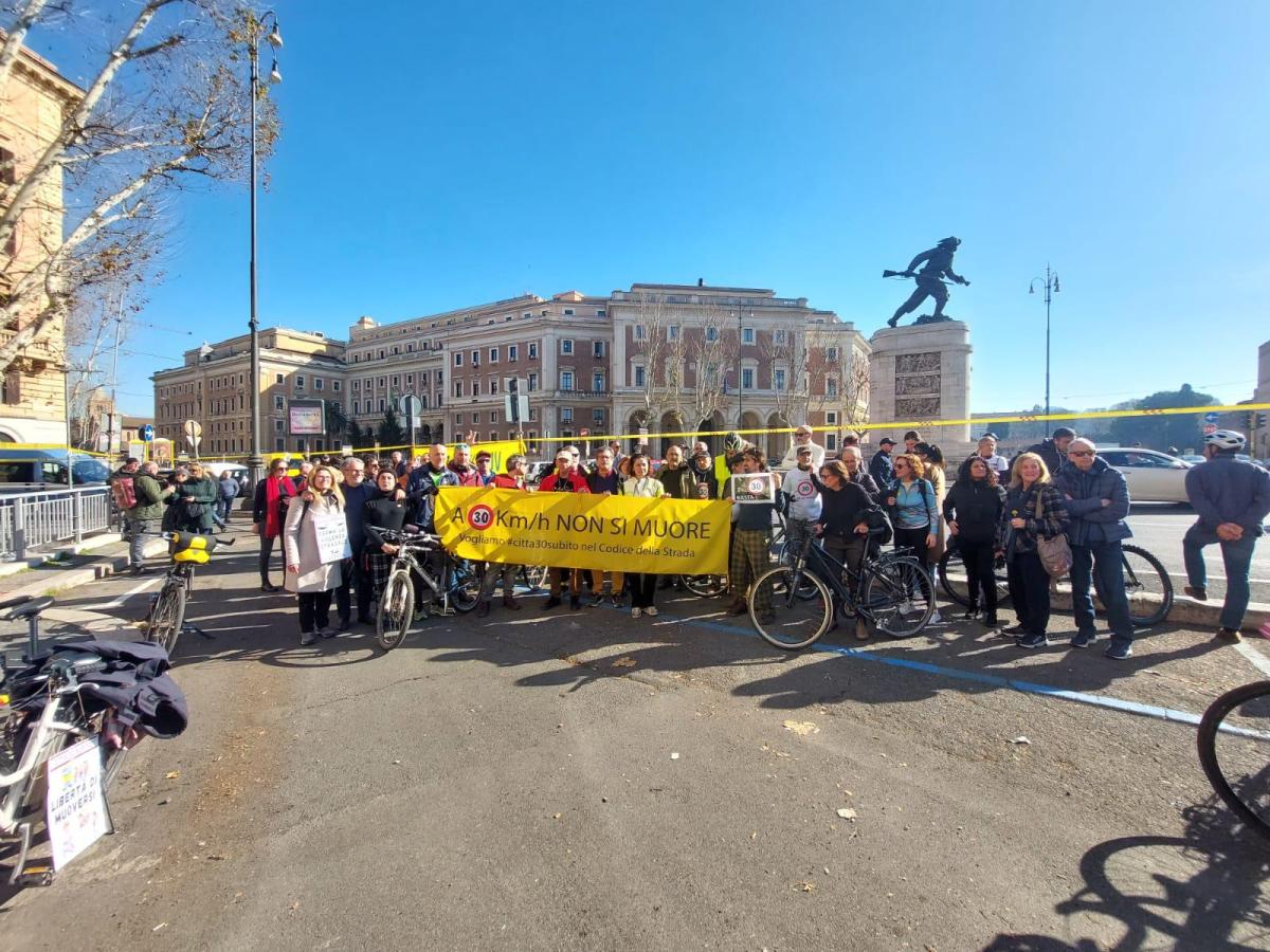 #Città30Subito, a Roma la protesta contro la direttiva del ministro Salvini. Polverini (Fiab): “È il no del MIT a essere ideologico”