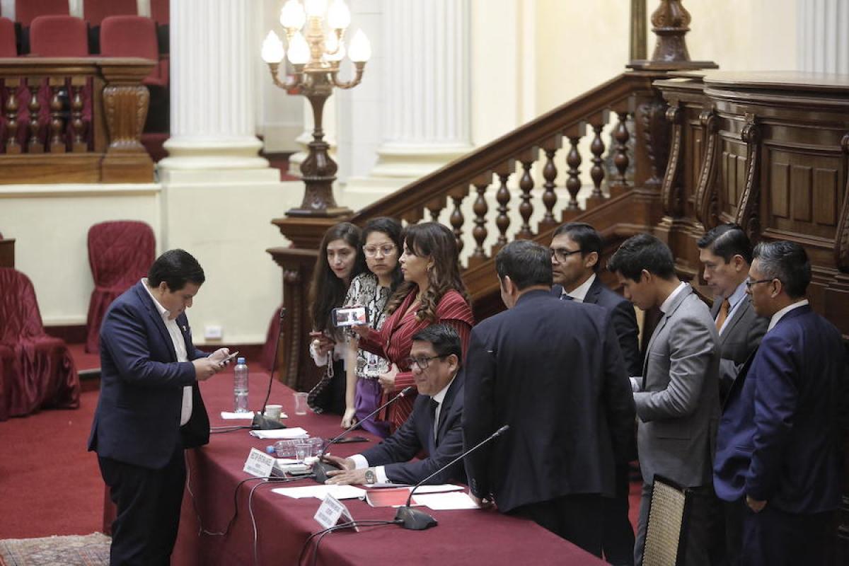 Pedro Castillo scioglie il parlamento poche ore prima del voto di i…