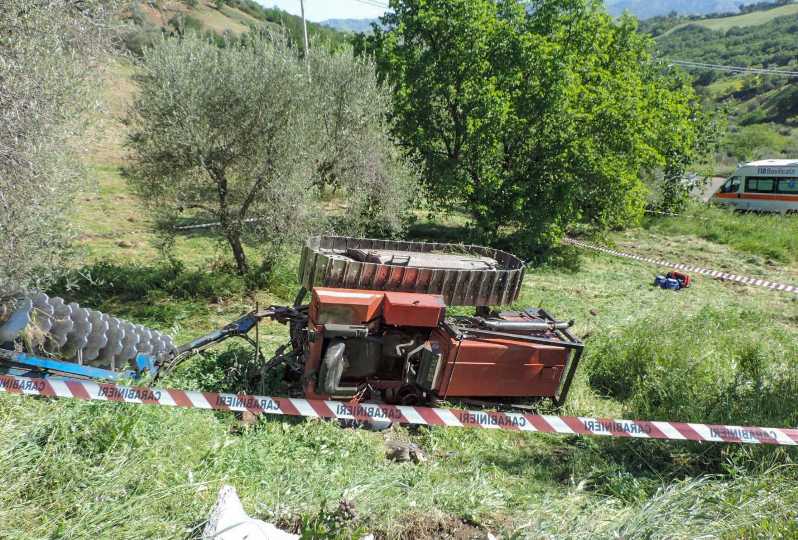 Incidente Verzino (Crotone): 64enne muore schiacciato dal trattore