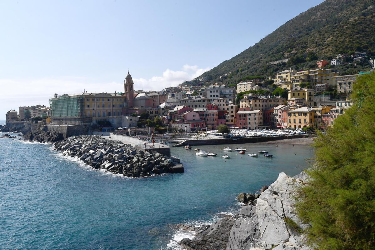 Genova, trova ordigno bellico inesploso mentre fa il bagno a Nervi,…