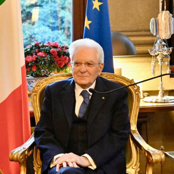 Quirinale, Mattarella conferisce 30 onorificenze per l’impegno civile: ecco chi sono i 30 “eroi”