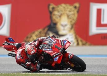 MotoGP Thailandia 2024, Bagnaia in pole position: continua la rincorsa a Martin