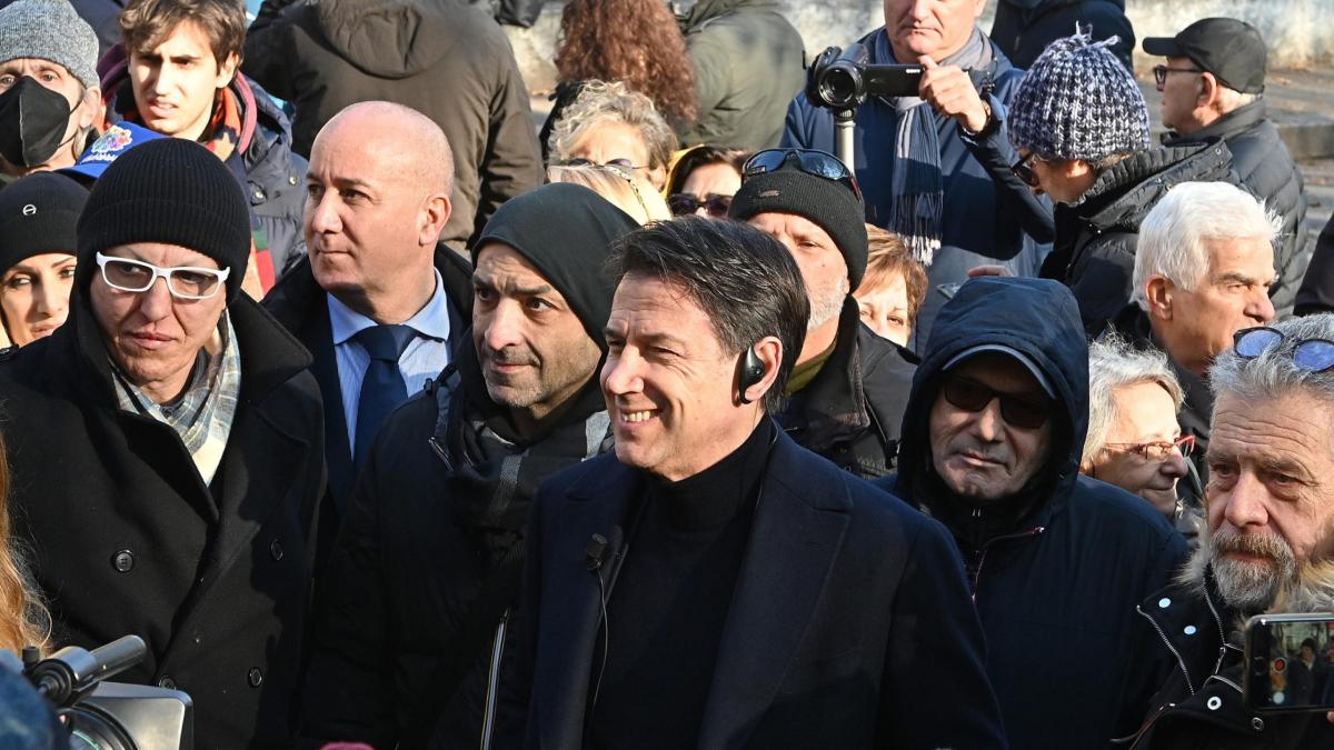 Palermo, Giuseppe Conte in visita allo Zen e ai Danisinni. Incontra…