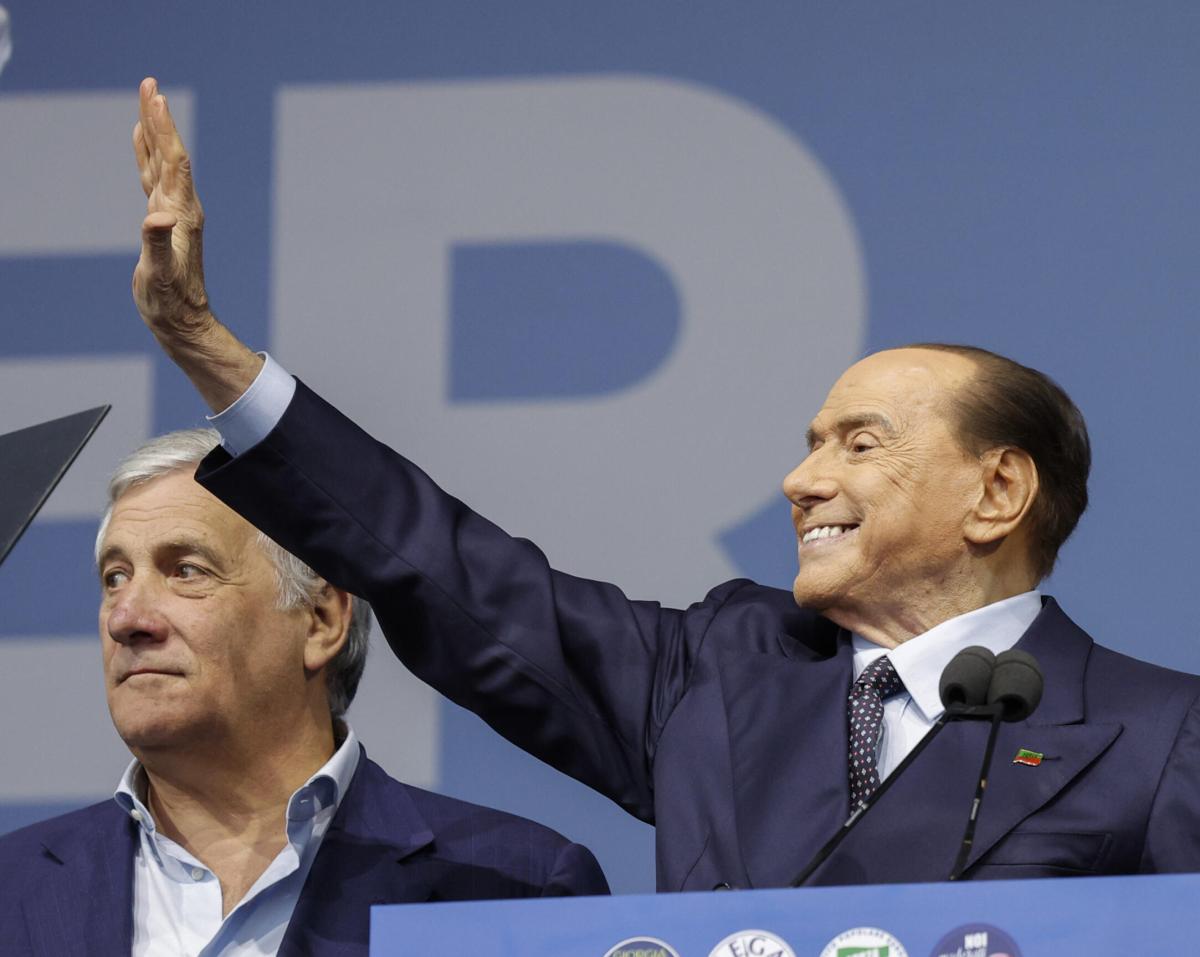 Forza Italia, Berlusconi riunisce i suoi ministri ad Arcore: arriva…