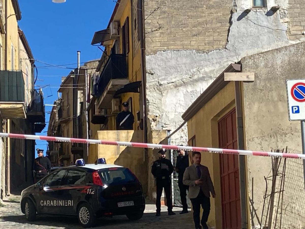 Bari, tragedia familiare: 83enne tenta di uccidere il figlio e poi …