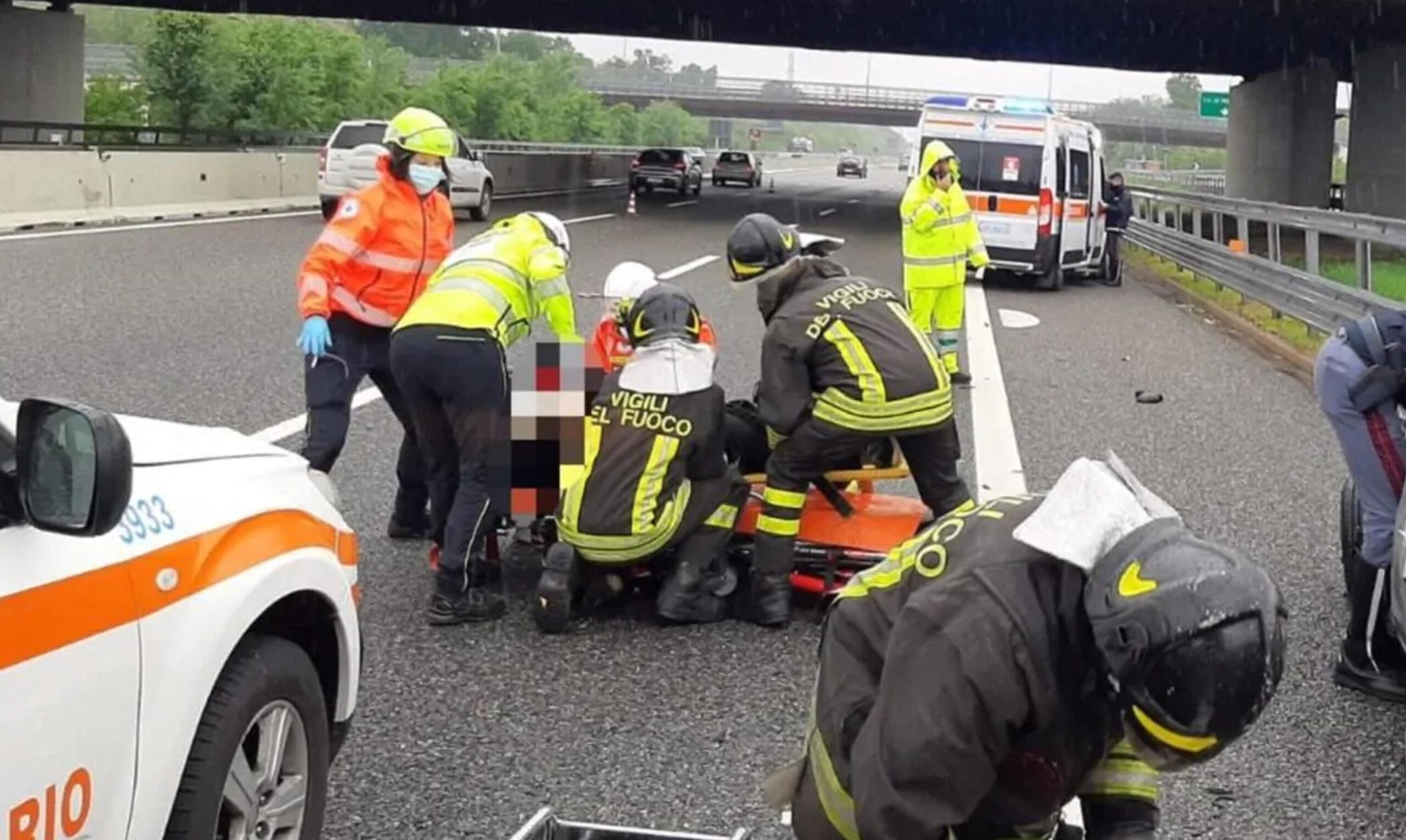 Novara, incidente tra un’auto e una moto a Gozzano: il motociclista è deceduto