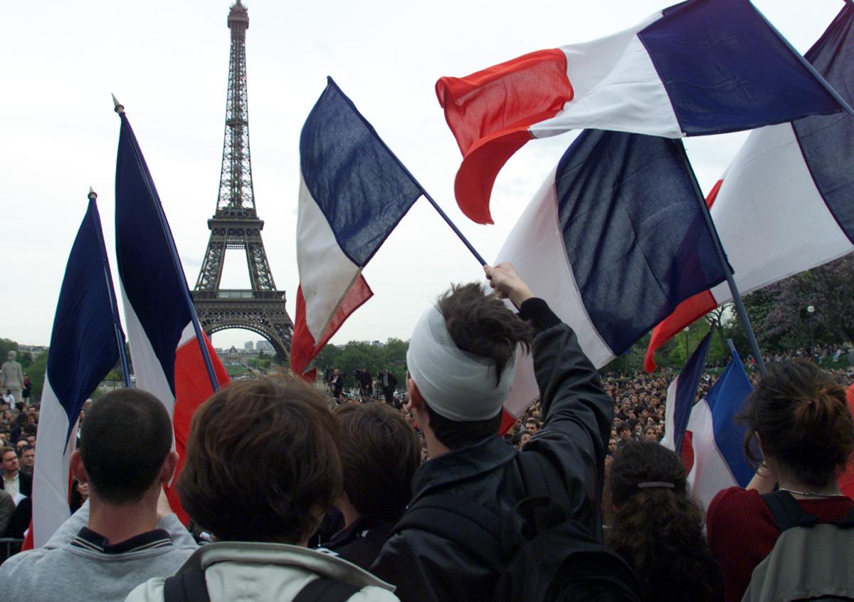 Macron-Le Pen fine della corsa, in Francia è il giorno del voto