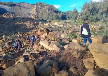 Tragedia in Papua Nuova Guinea, frana travolge un intero villaggio: si temono oltre 670 morti | VIDEO