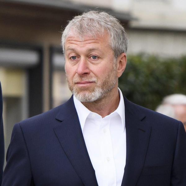 Abramovich, yacht ancora in fuga per evitare sanzioni. Via dalla Tu…