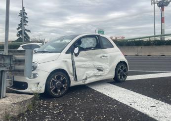 Roma, incidente sul Gra all’altezza dell’uscita 18 Casilina: scontro tra auto e camion