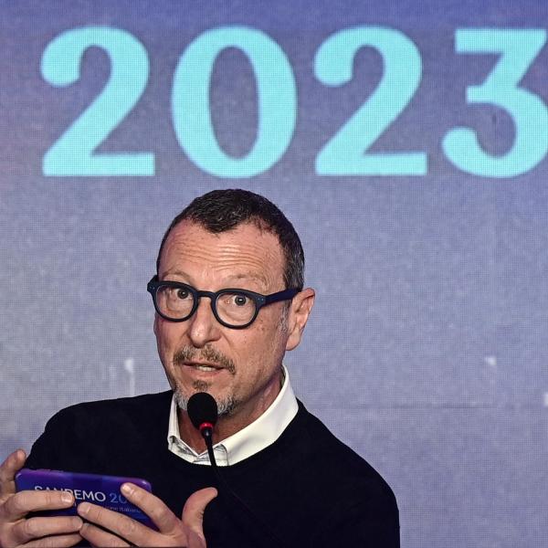 Come cambia il regolamento di Sanremo 2024? Amadeus annuncia le novità