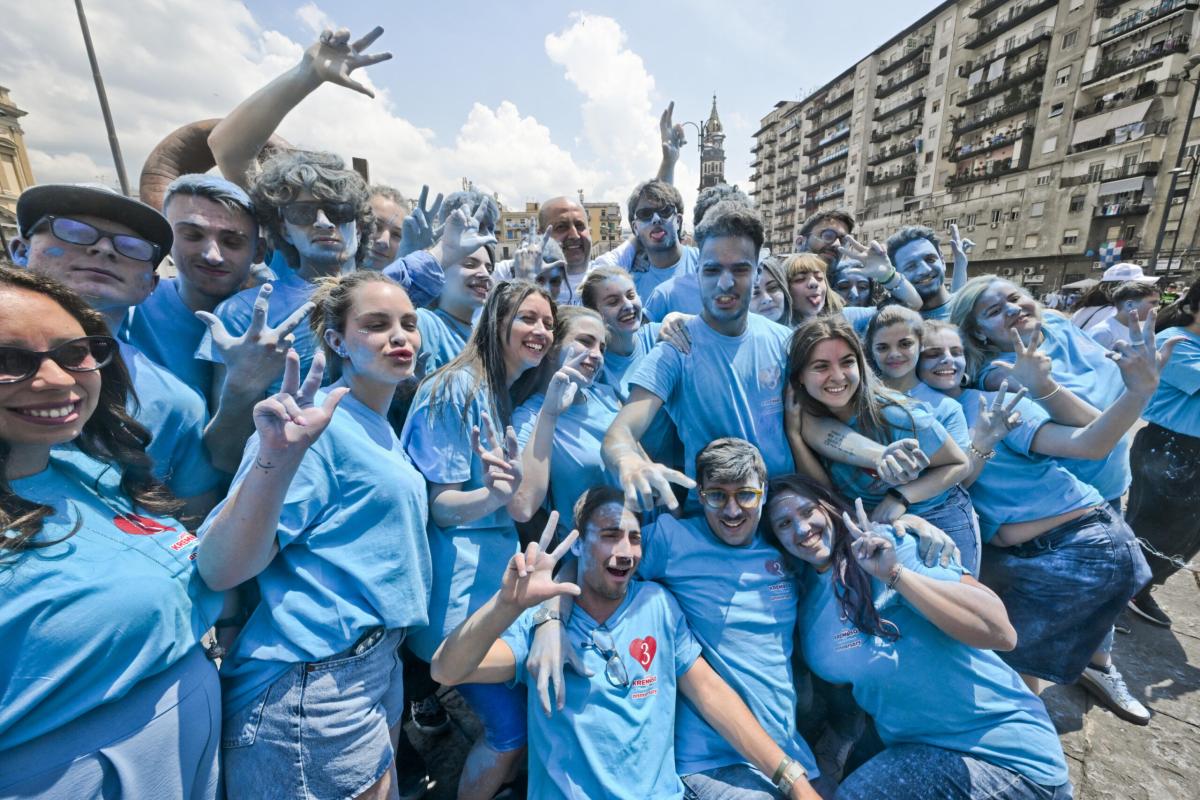 Sarò con te – La festa del Napoli in tv: orari, ospiti ed anticipaz…